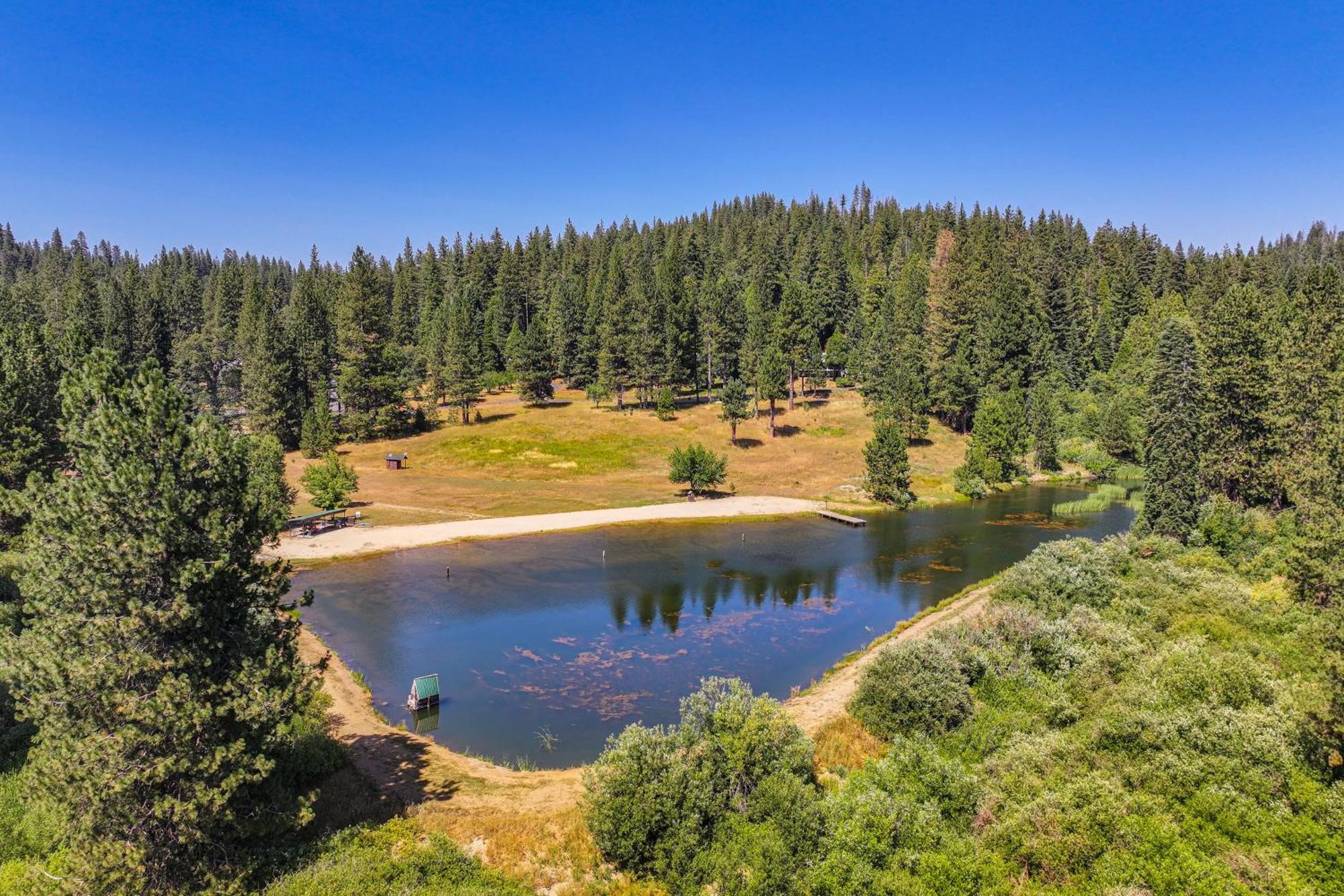 California Mountain With Access And Deck! *
