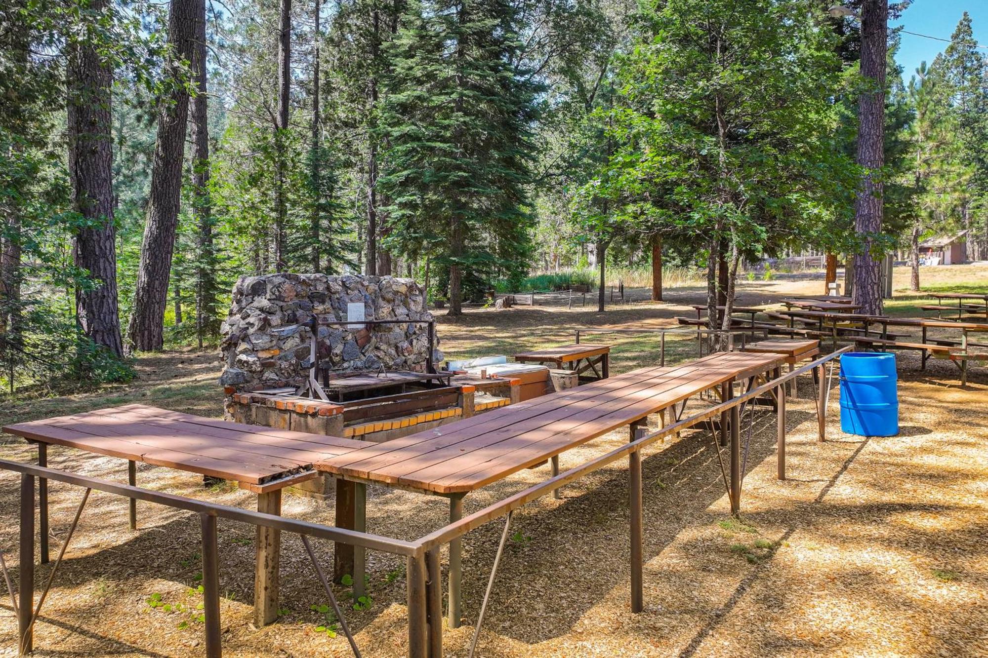 California Mountain With Access And Deck! Long Barn